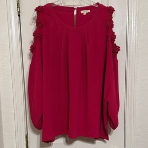 ODDY Women's Cold-Shoulder Floral Appliqué Blouse in Fuchsia